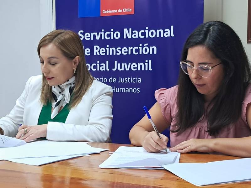 Servicio de Reinserción Social fortalece trabajo orientado a jóvenes a través de convenio con Injuv