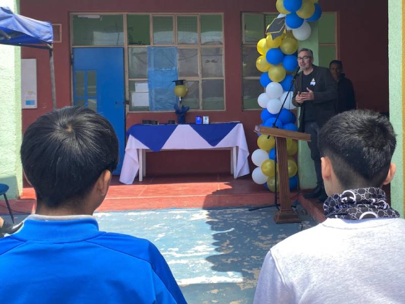 Jóvenes en proceso de reinserción culminan su educación básica y media