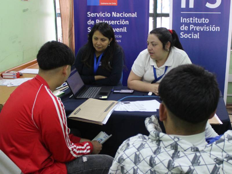 Acercando los beneficios del Estado a jóvenes en conflicto con la justicia