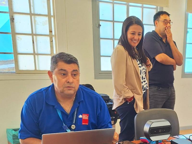 Jóvenes en reinserción renuevan sus cédulas de identidad en operativo del Registro Civil de Coquimbo