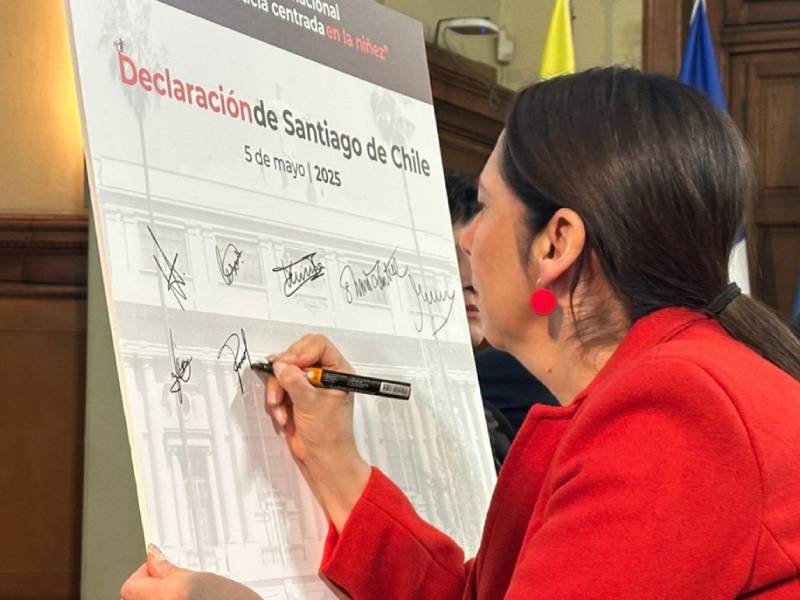 Servicio de Reinserción Juvenil y otras instituciones firman “Declaración de Santiago” para avanzar a una mejor justicia para adolescentes