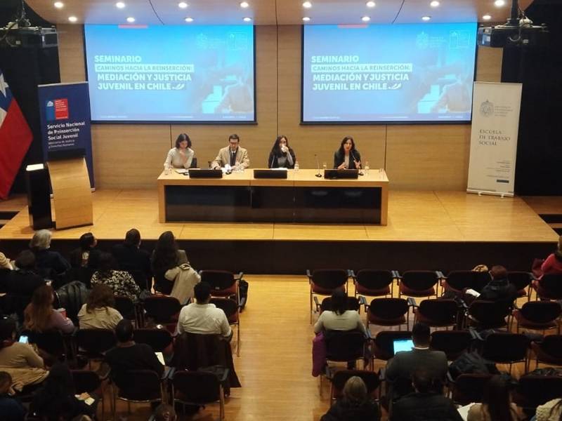 Mediación penal juvenil toma fuerza en Chile: seminario destacó su rol en la reparación del daño y la reinserción social