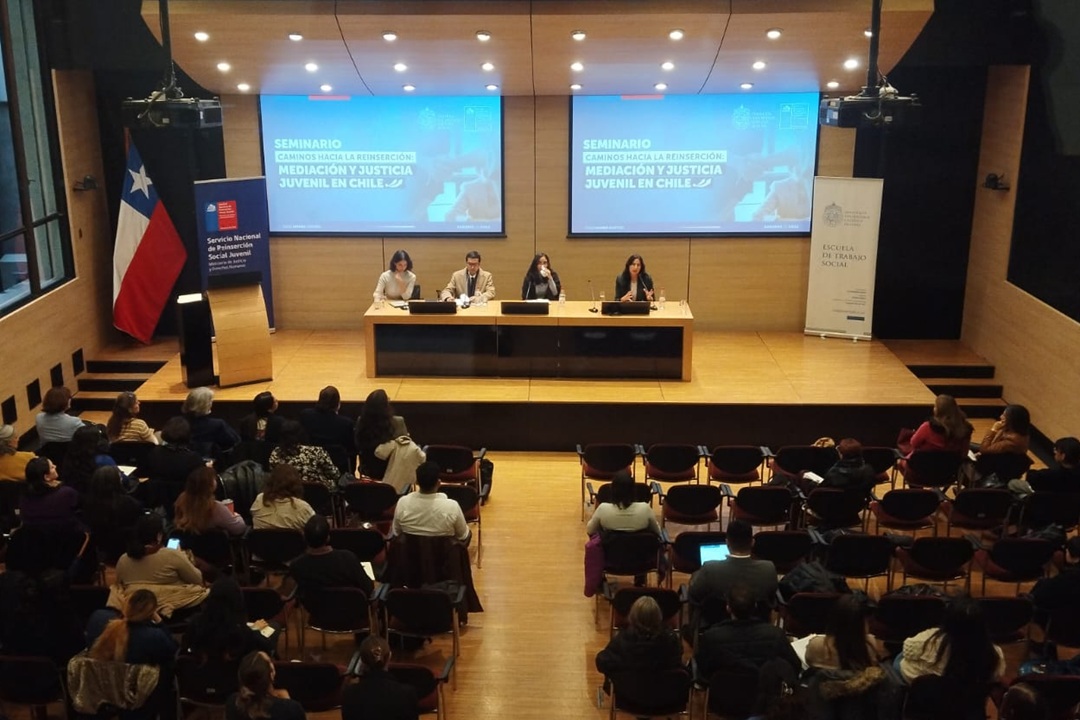 Mediación penal juvenil toma fuerza en Chile: seminario destacó su rol en la reparación del daño y la reinserción social