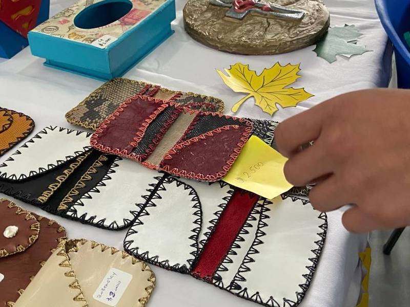 Maule: Jóvenes en reinserción fabrican su nuevo destino mediante el emprendimiento