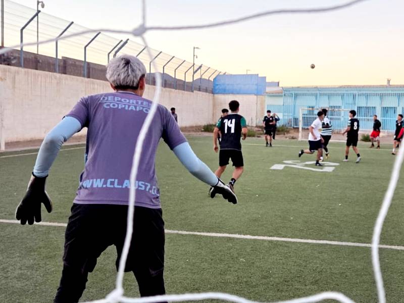 Atacama: Sub-20 de Deportes Copiapó visitó a jóvenes en Centro de Justicia Juvenil