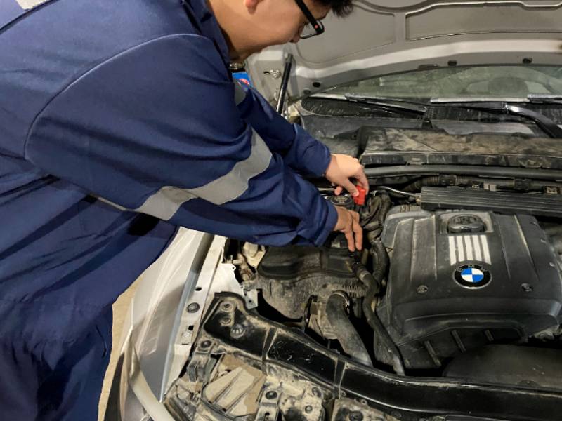 Magallanes: Jóvenes acceden a curso de Mecánica Automotriz y Electromecánica