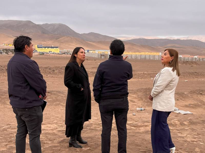 Tarapacá: Directora nacional visitó terreno donde se emplazará nuevo Centro de Internación Juvenil