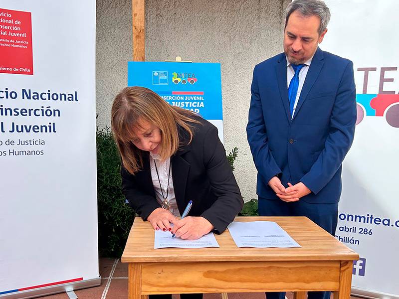 Servicio de Reinserción Juvenil y Fundación MiTEA firman convenio de colaboración