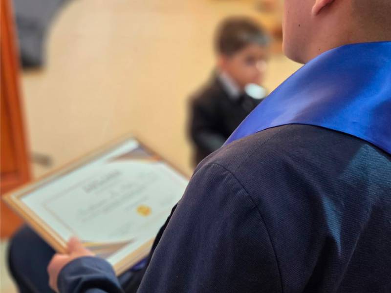 Atacama: En emotiva ceremonia dos jóvenes en proceso de reinserción reciben licencia de enseñanza media