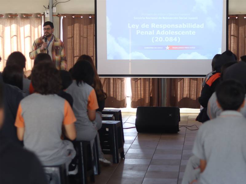 Valparaíso: Servicio desarrolla charlas sobre responsabilidad penal adolescente en establecimientos educacionales de la región