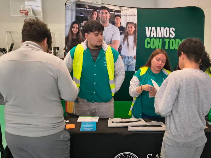 Antofagasta: Feria vocacional promueve la educación superior en jóvenes de reinserción juvenil