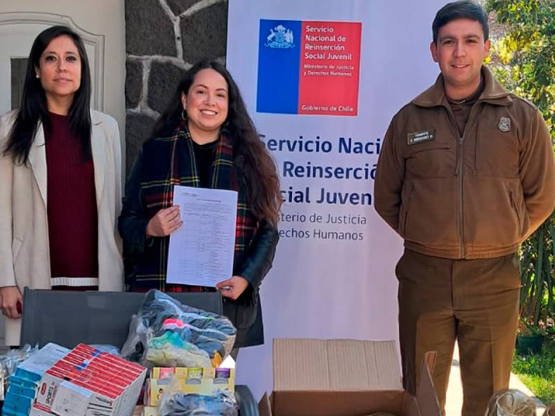 RM: LAE IP Santiago recibe donación de la 60ª Comisaría de Metro de Santiago para beneficio de sus jóvenes