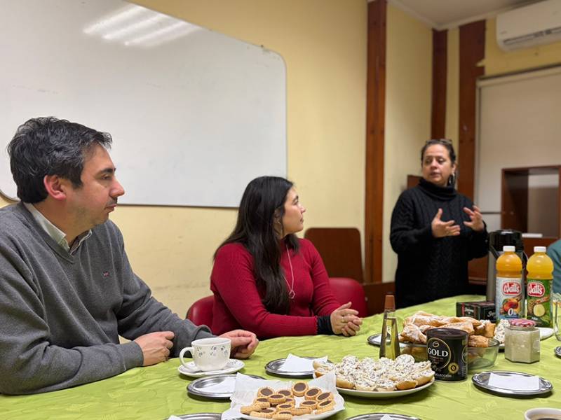 Maule: dos jóvenes culminan acompañamiento postegreso tras seis meses de apoyo