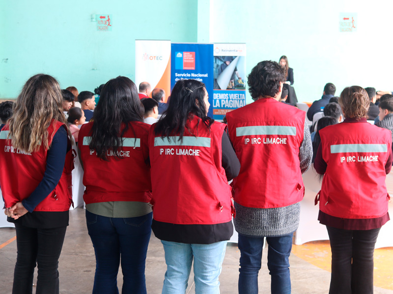 Valparaíso: 13 jóvenes privados de libertad se certifican en deporte y gastronomía en Limache
